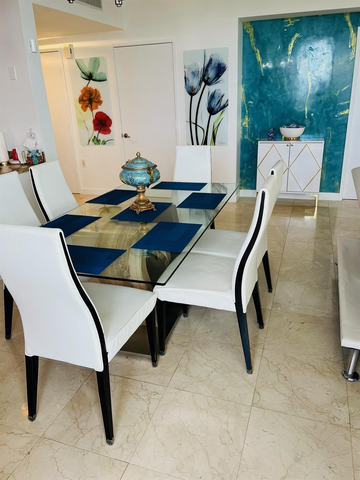 SAYAN CONDO - Residential Lease