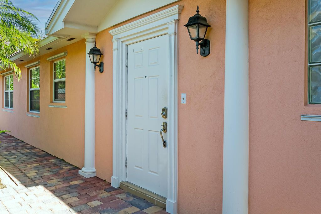 Photo of 10465 SW Stratton Drive, Port Saint Lucie, FL 34987 (MLS # R11033190)