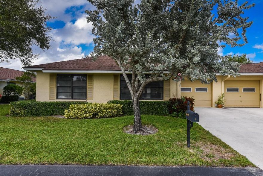 One of the BEST locations in Bent Tree Villas East!This beautiful updated 2 bedroom 2 bath villa is just what you've been waiting for. Stunning kitchen cabinets, granite counter tops, tile back splash, newer showers PLUS the Florida room walls have been removed and the floor raised for a much more spacious feel, neutral decor as well . Step outside to the lovely backyard. Plenty of green space , perfect for grilling and enjoying our wonderful weather. Newly updated electrical panel and immaculate condition. Please call for easy showings.