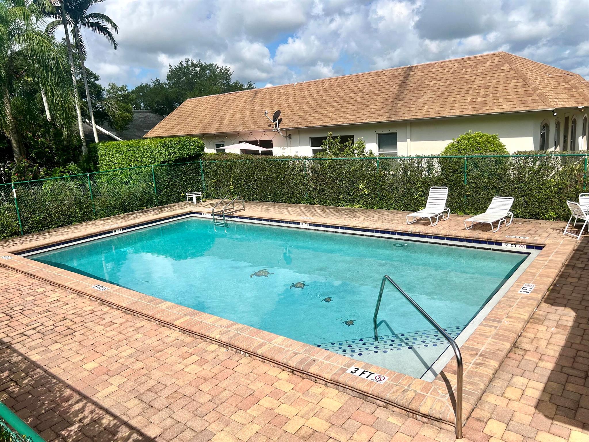 STURBRIDGE VILLAGE - Residential Lease