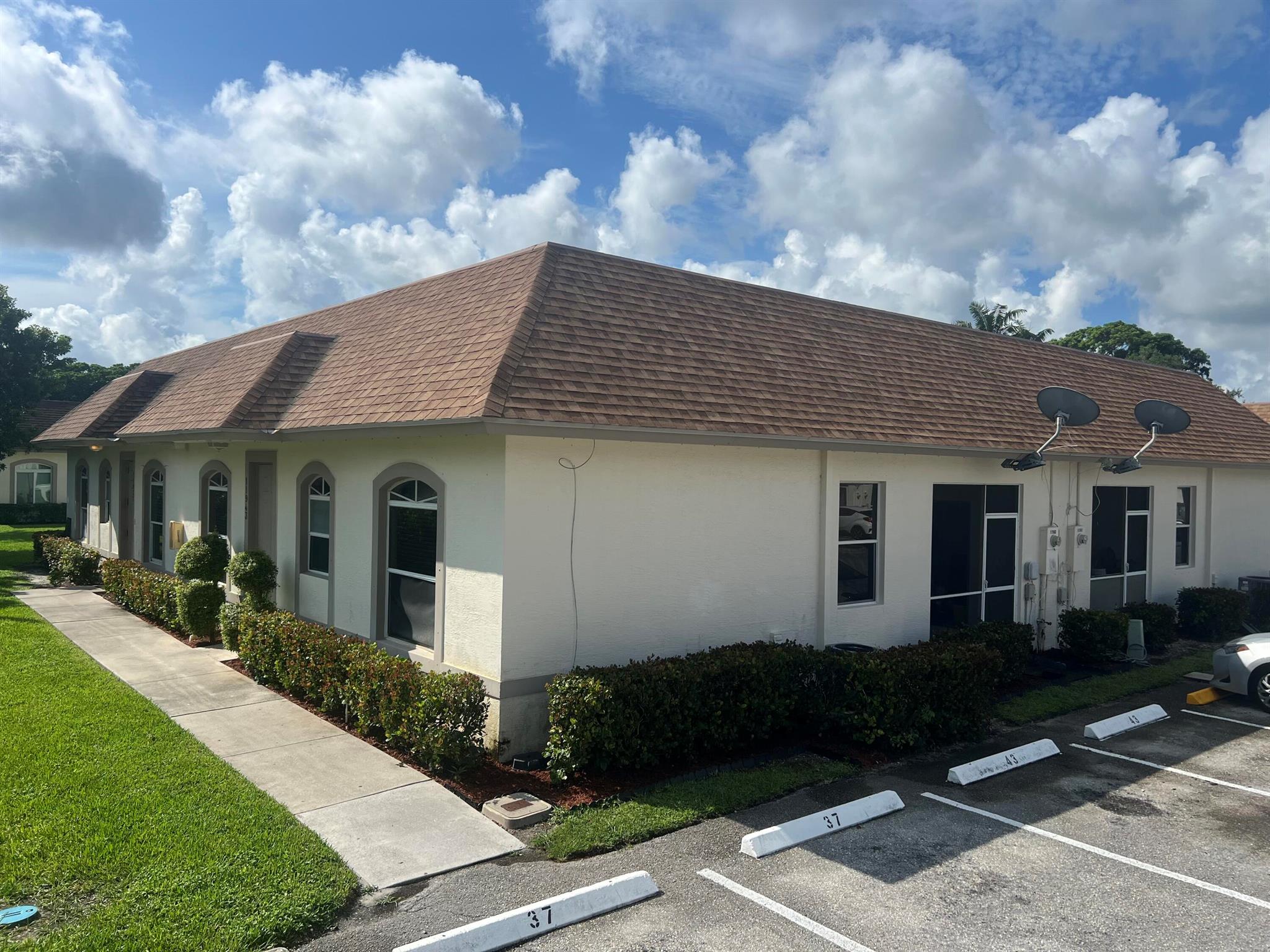 STURBRIDGE VILLAGE - Residential Lease