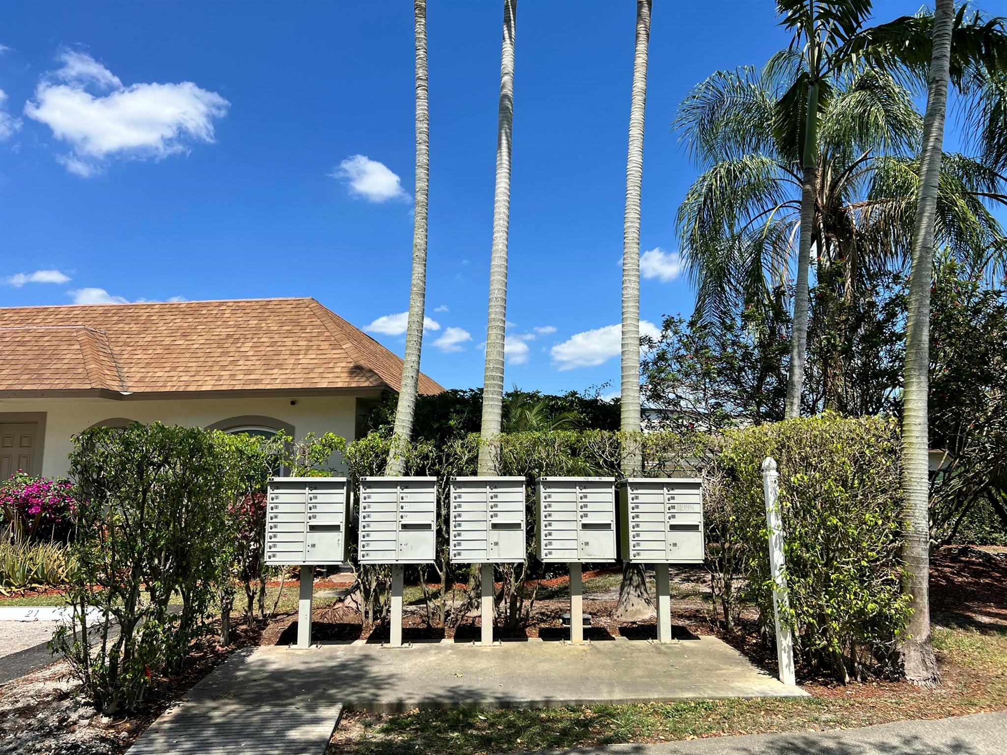 STURBRIDGE VILLAGE - Residential Lease