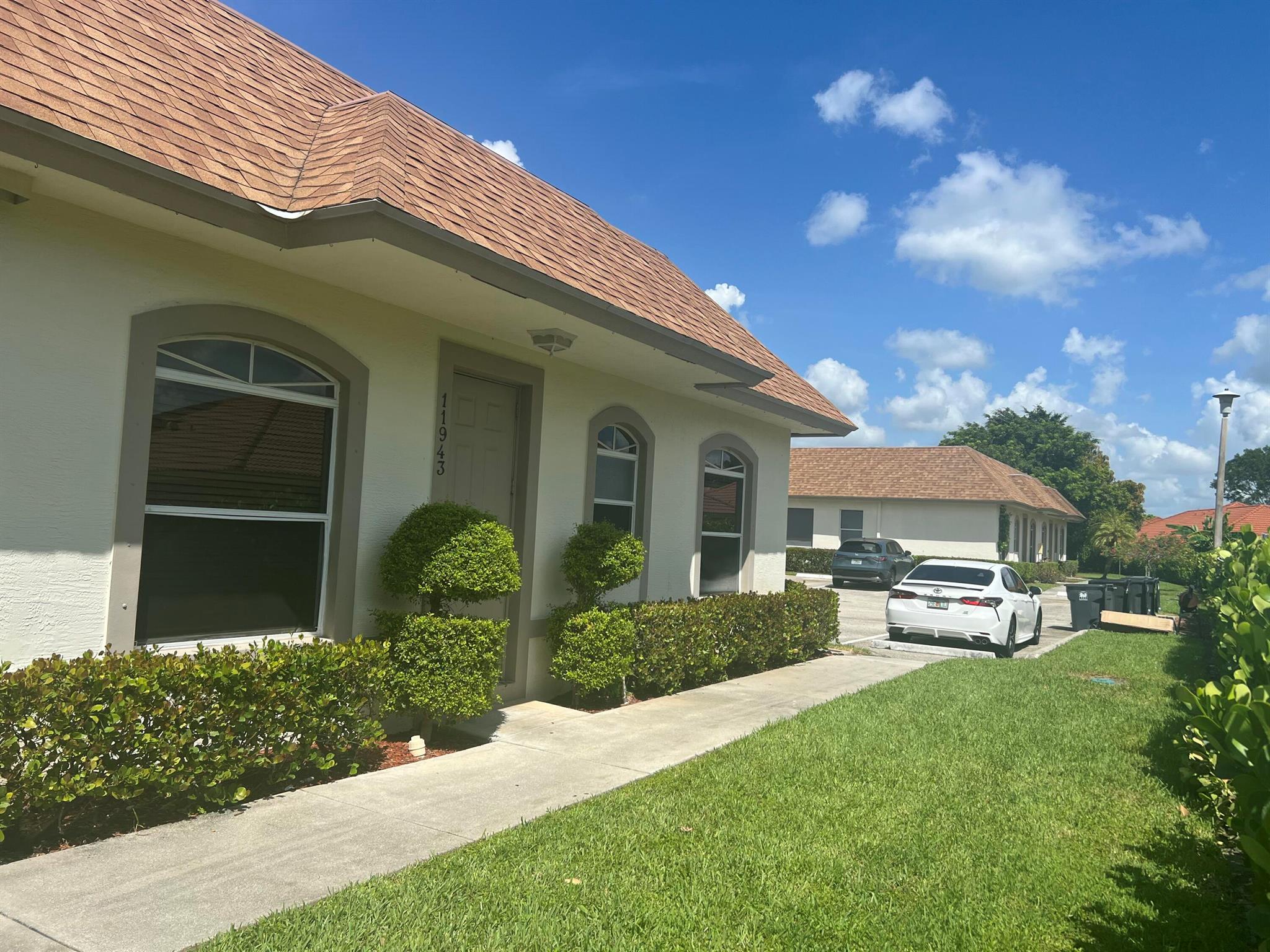 STURBRIDGE VILLAGE - Residential Lease