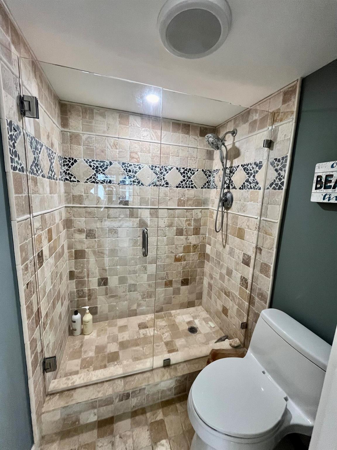 AQUARIUS CONDO - Residential Lease