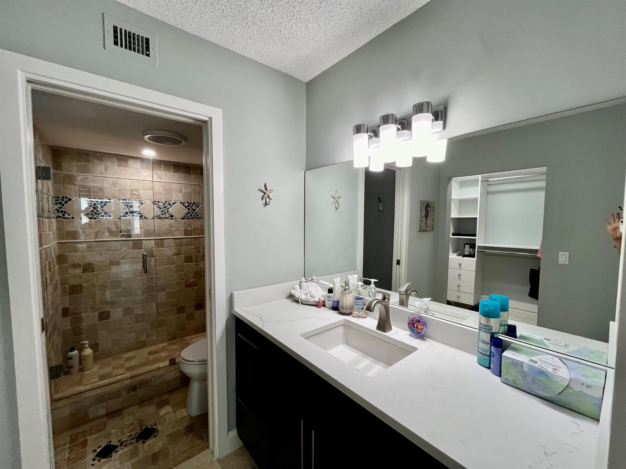 AQUARIUS CONDO - Residential Lease