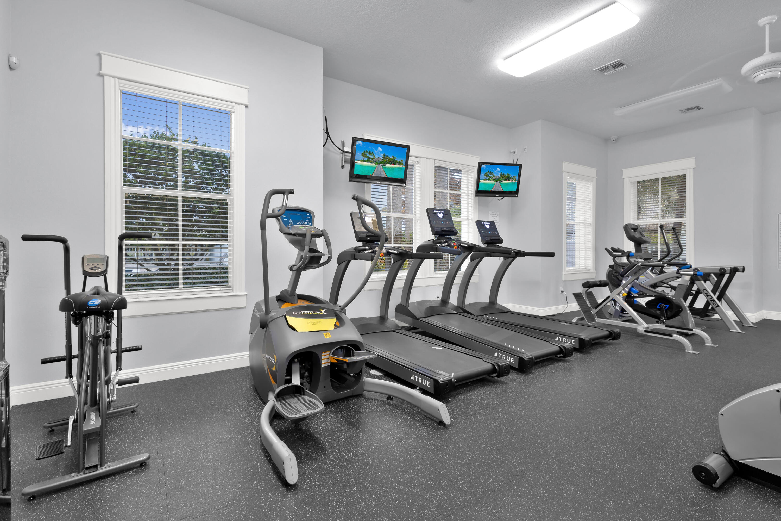 Heritage Oaks - Residential