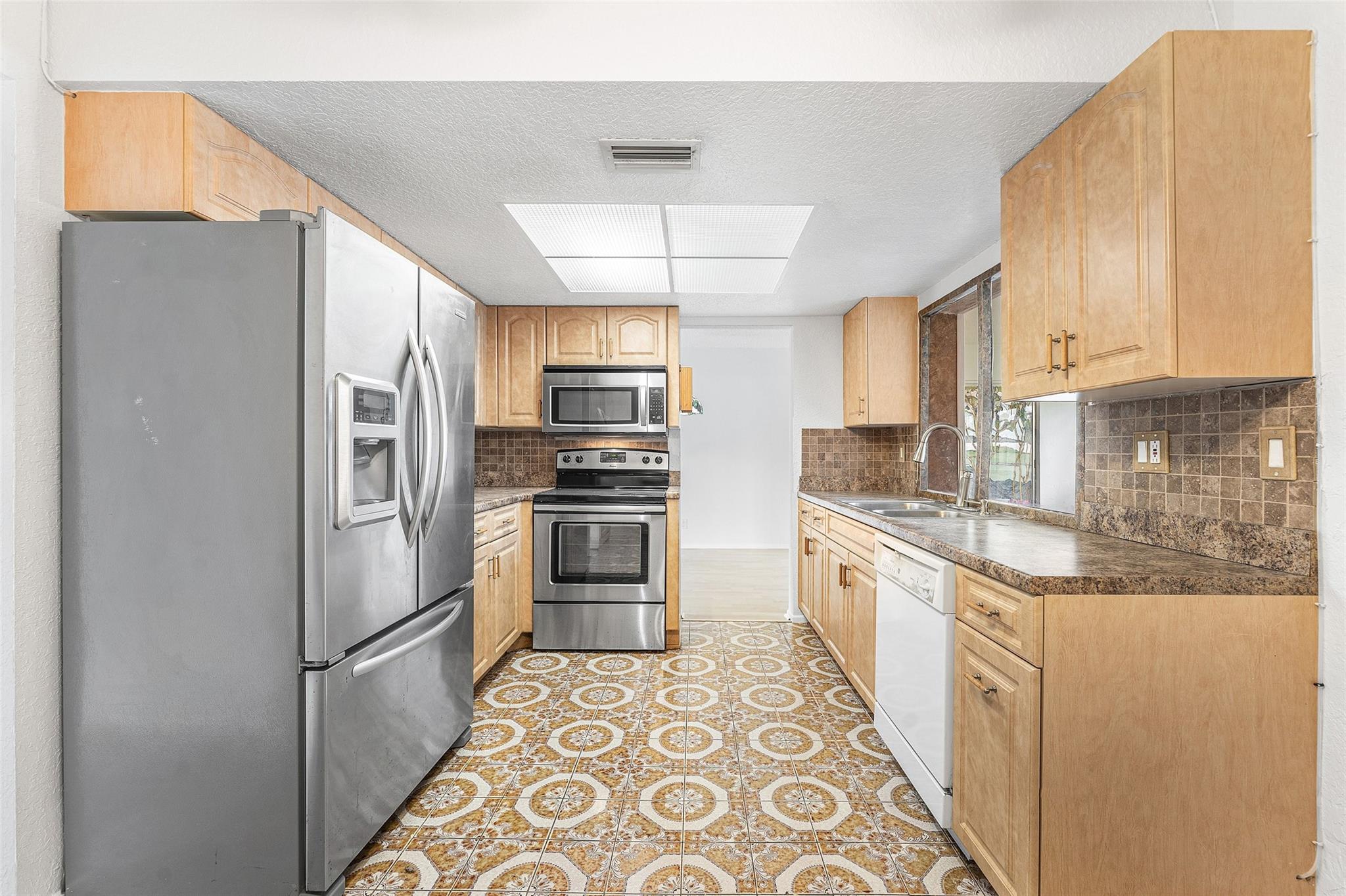 Mainlands Of Tamarac Lake - Residential