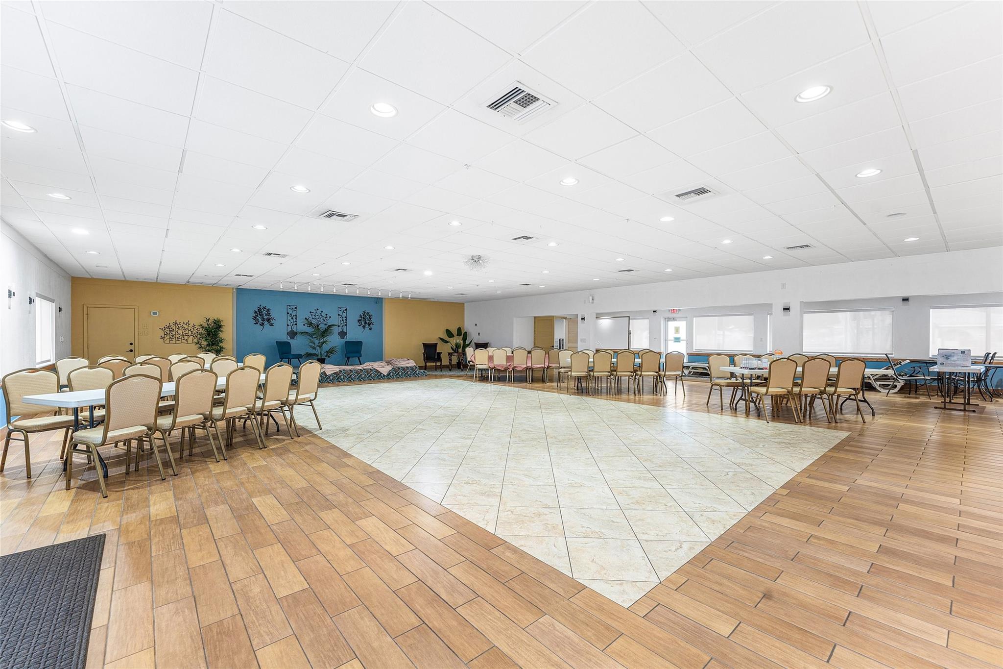 Mainlands Of Tamarac Lake - Residential