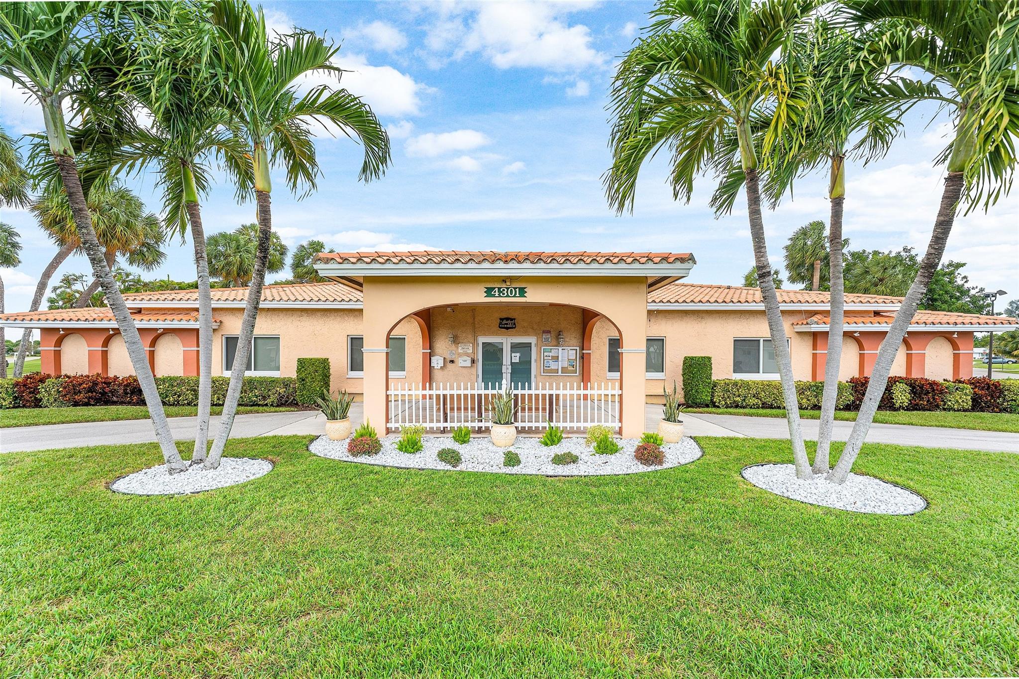 Mainlands Of Tamarac Lake - Residential