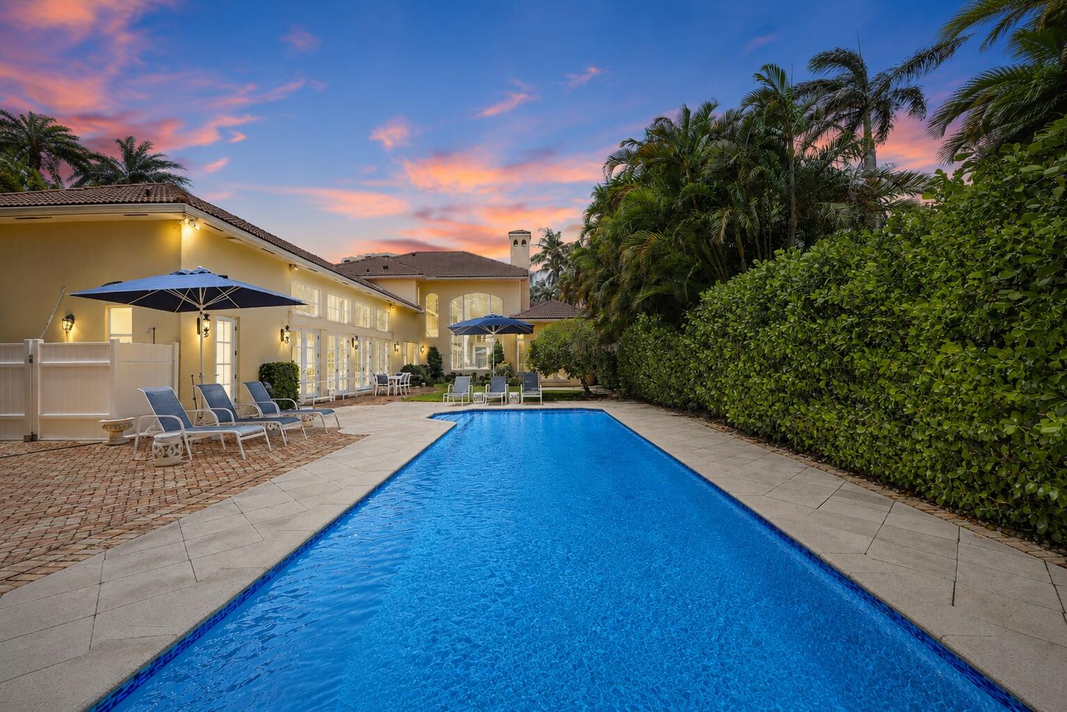 1019 Grand Court