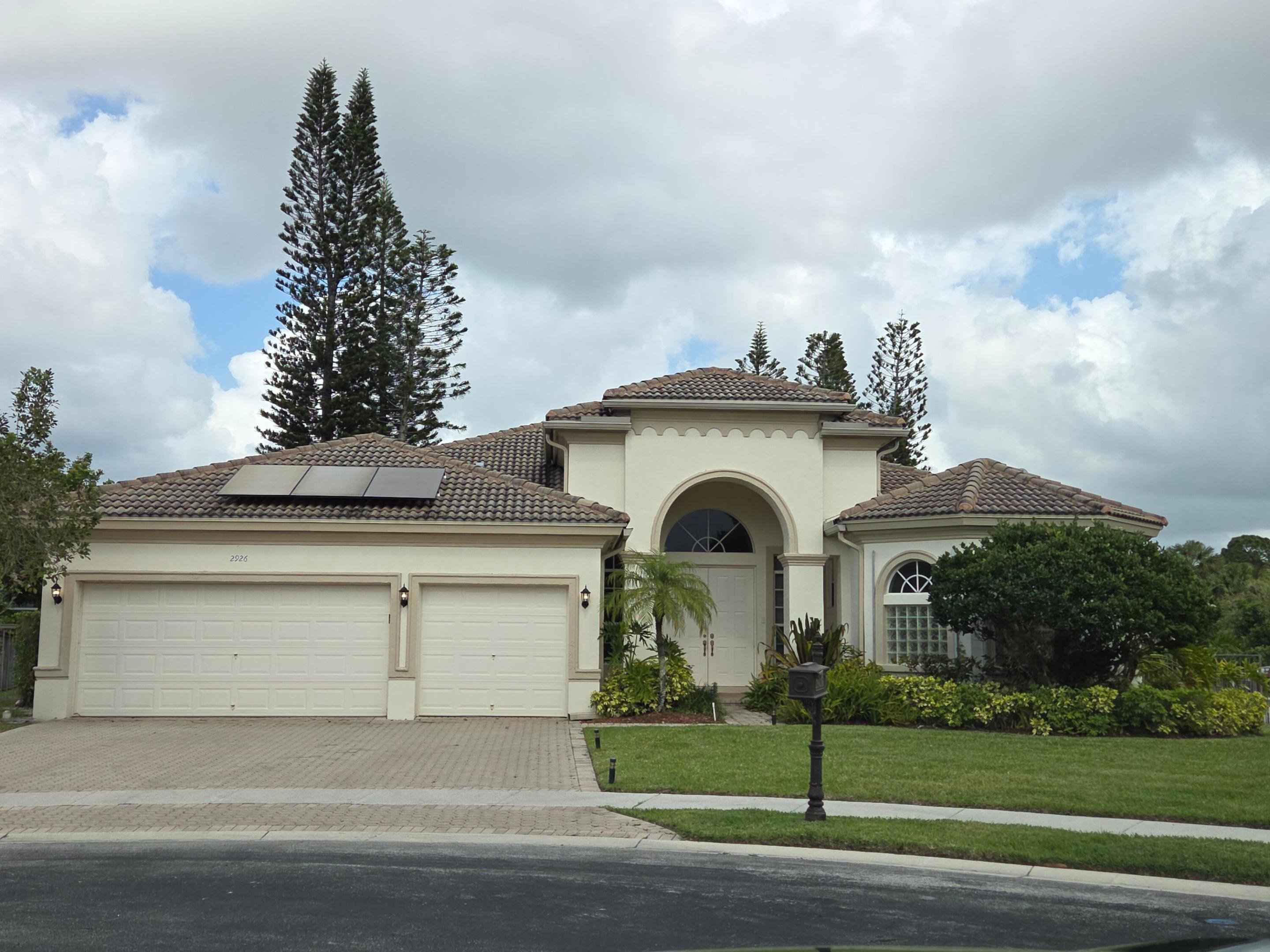 MADISON GREEN - ROYAL ESTATES - Residential