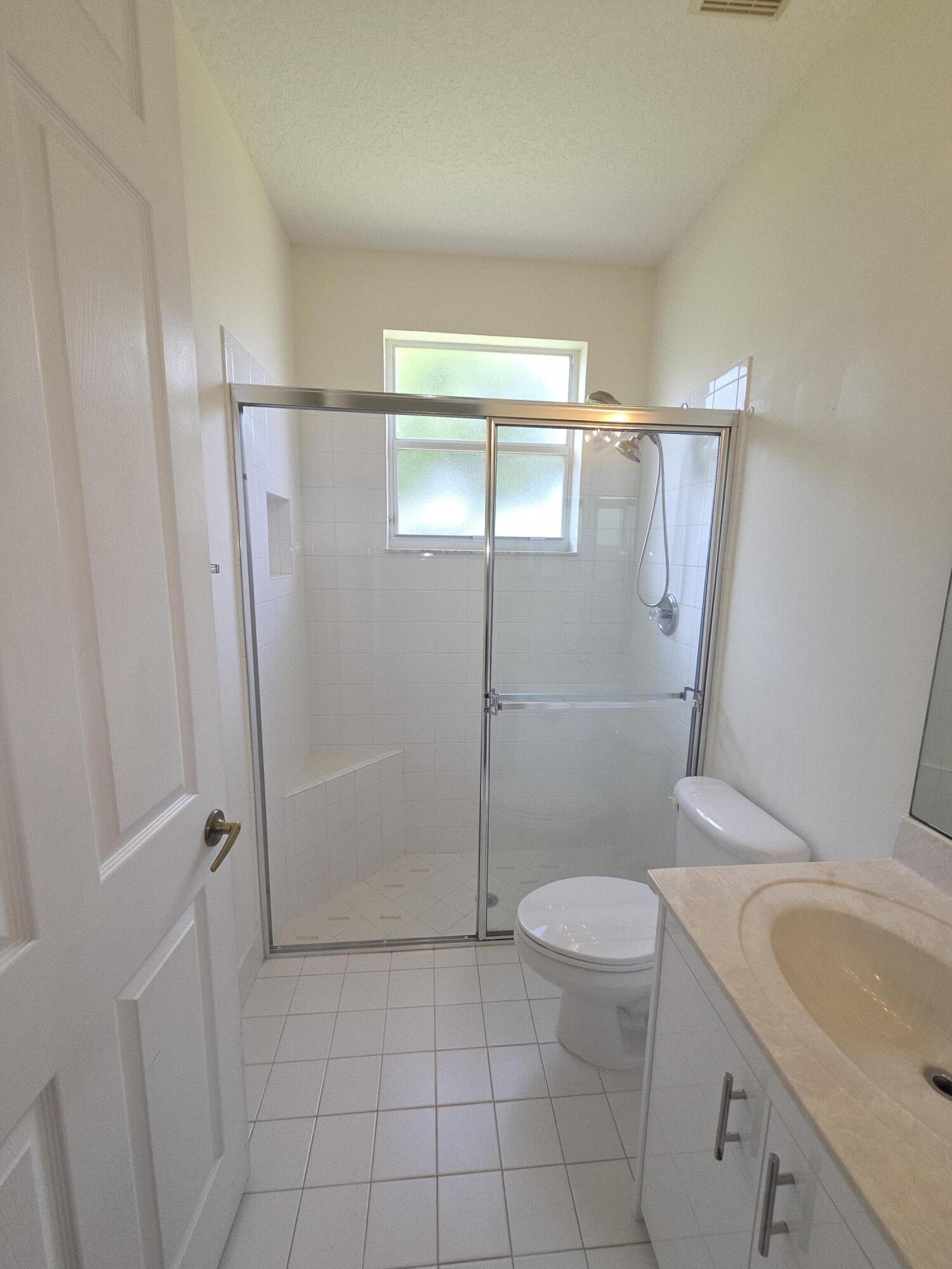 MADISON GREEN - ROYAL ESTATES - Residential