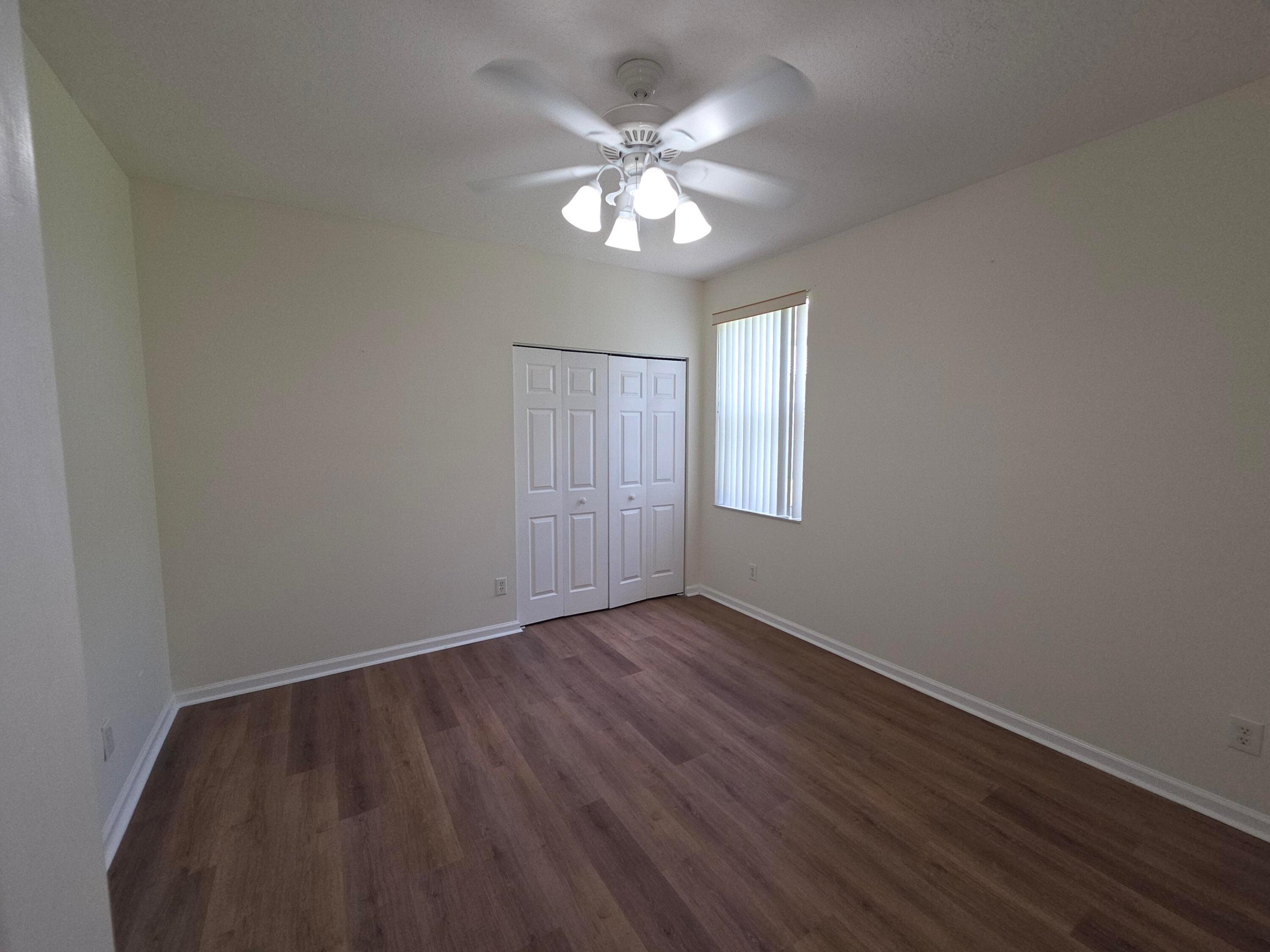 MADISON GREEN - ROYAL ESTATES - Residential
