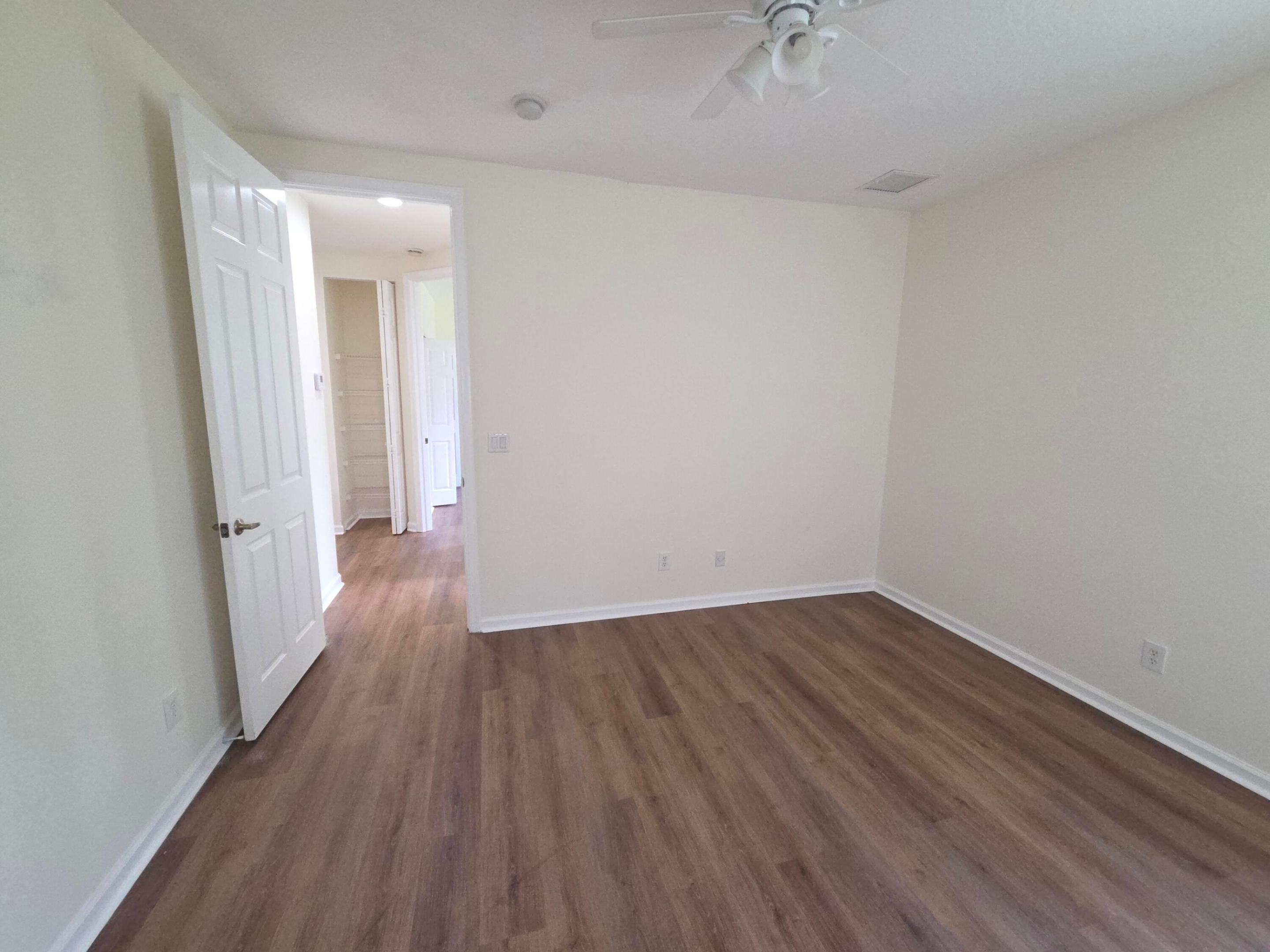 MADISON GREEN - ROYAL ESTATES - Residential