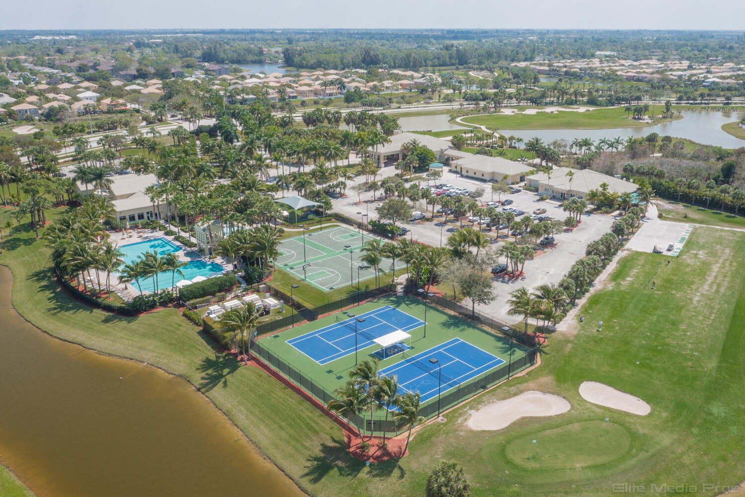 MADISON GREEN - ROYAL ESTATES - Residential