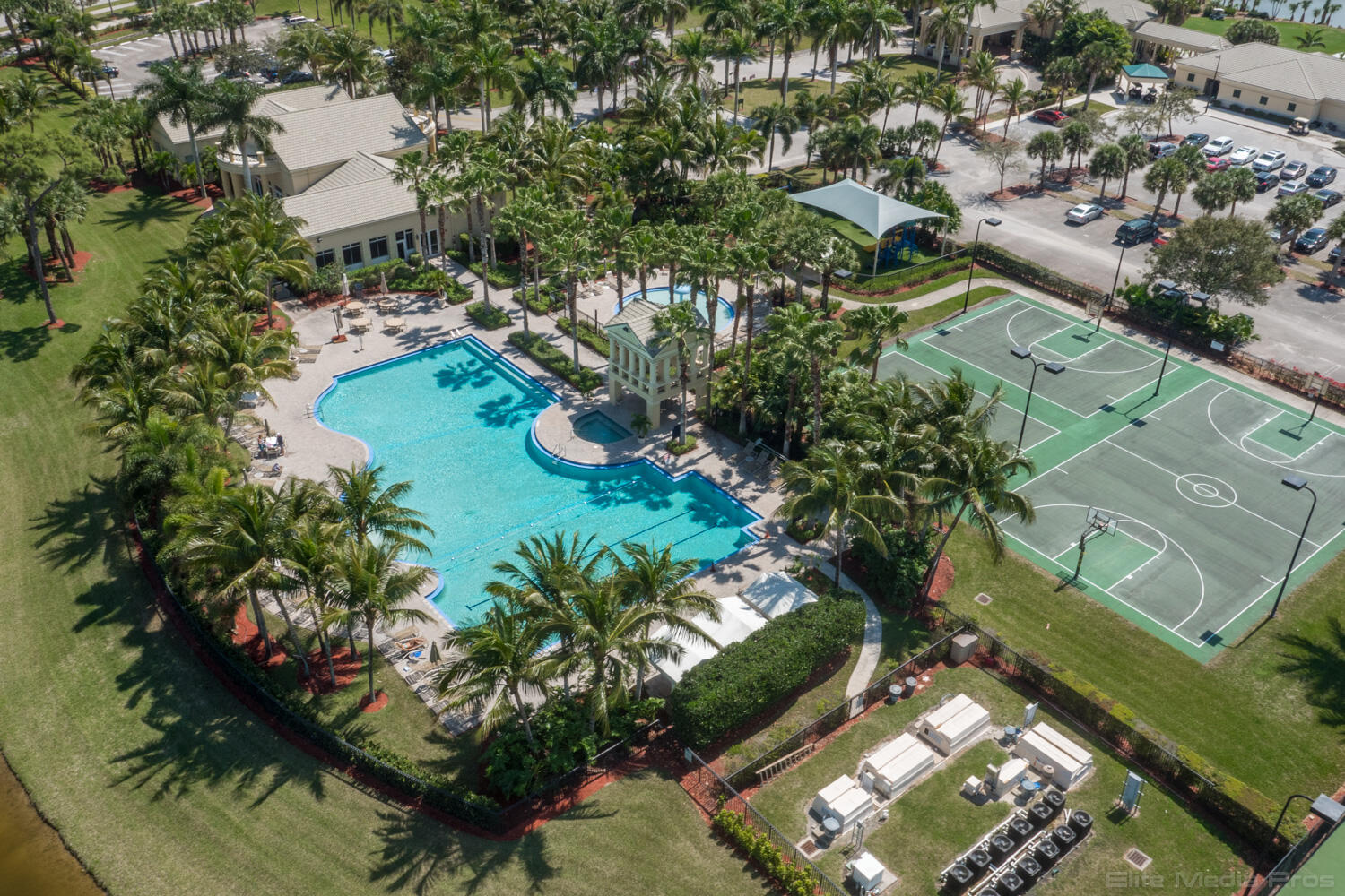 MADISON GREEN - ROYAL ESTATES - Residential