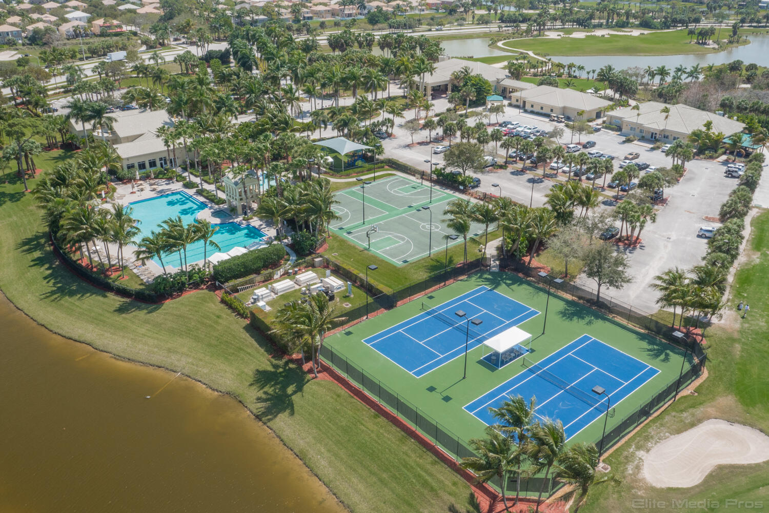MADISON GREEN - ROYAL ESTATES - Residential