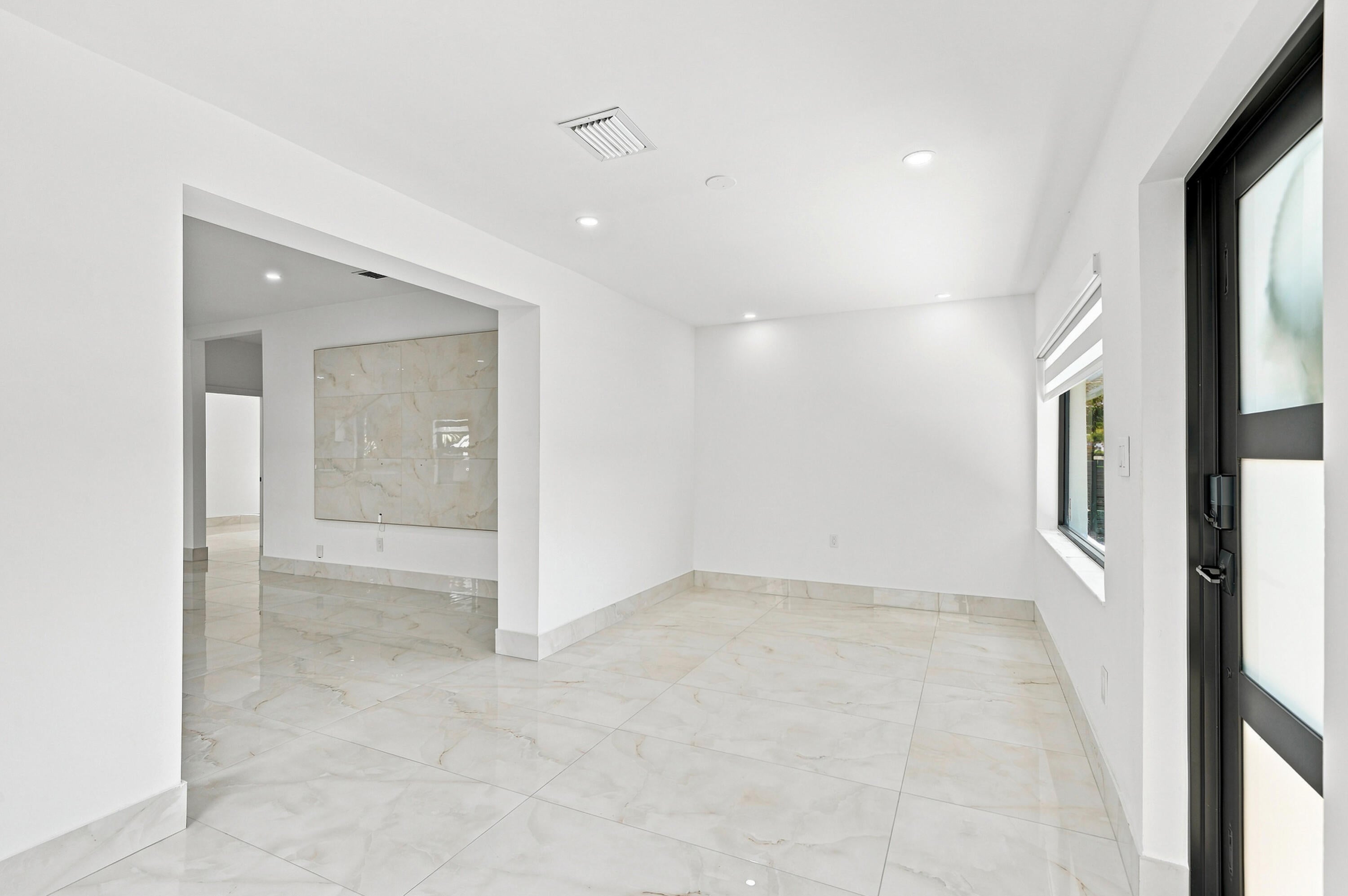 2239 SW 10TH Street