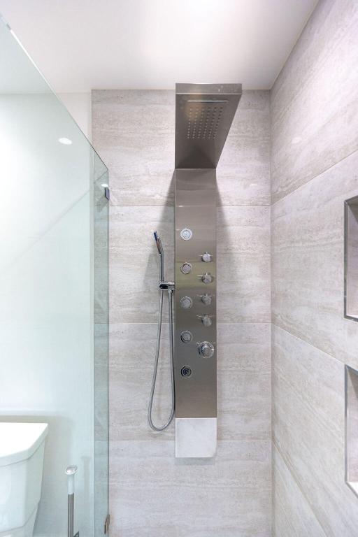 SPANISH VILLAGE - Residential