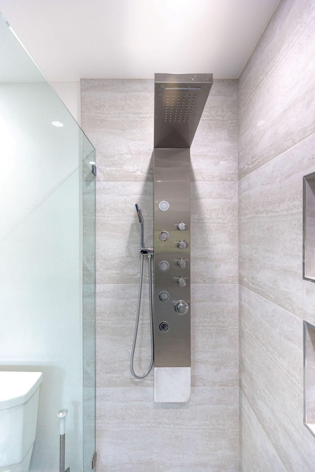 SPANISH VILLAGE - Residential