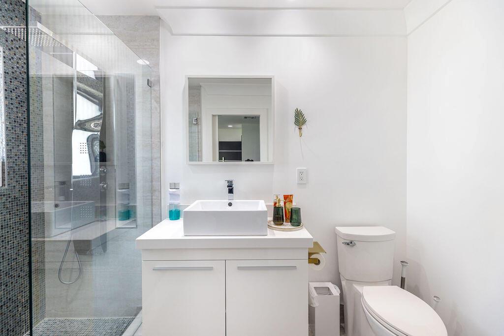 SPANISH VILLAGE - Residential