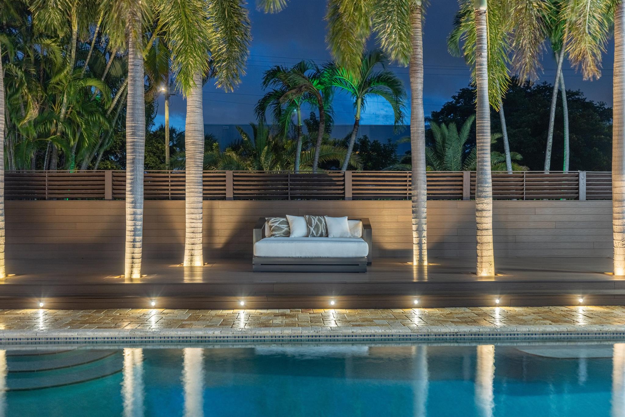 SPANISH VILLAGE - Residential