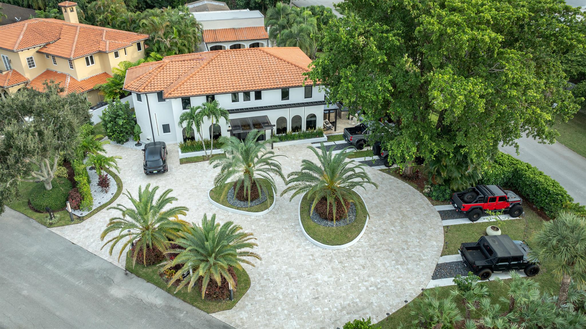 SPANISH VILLAGE - Residential