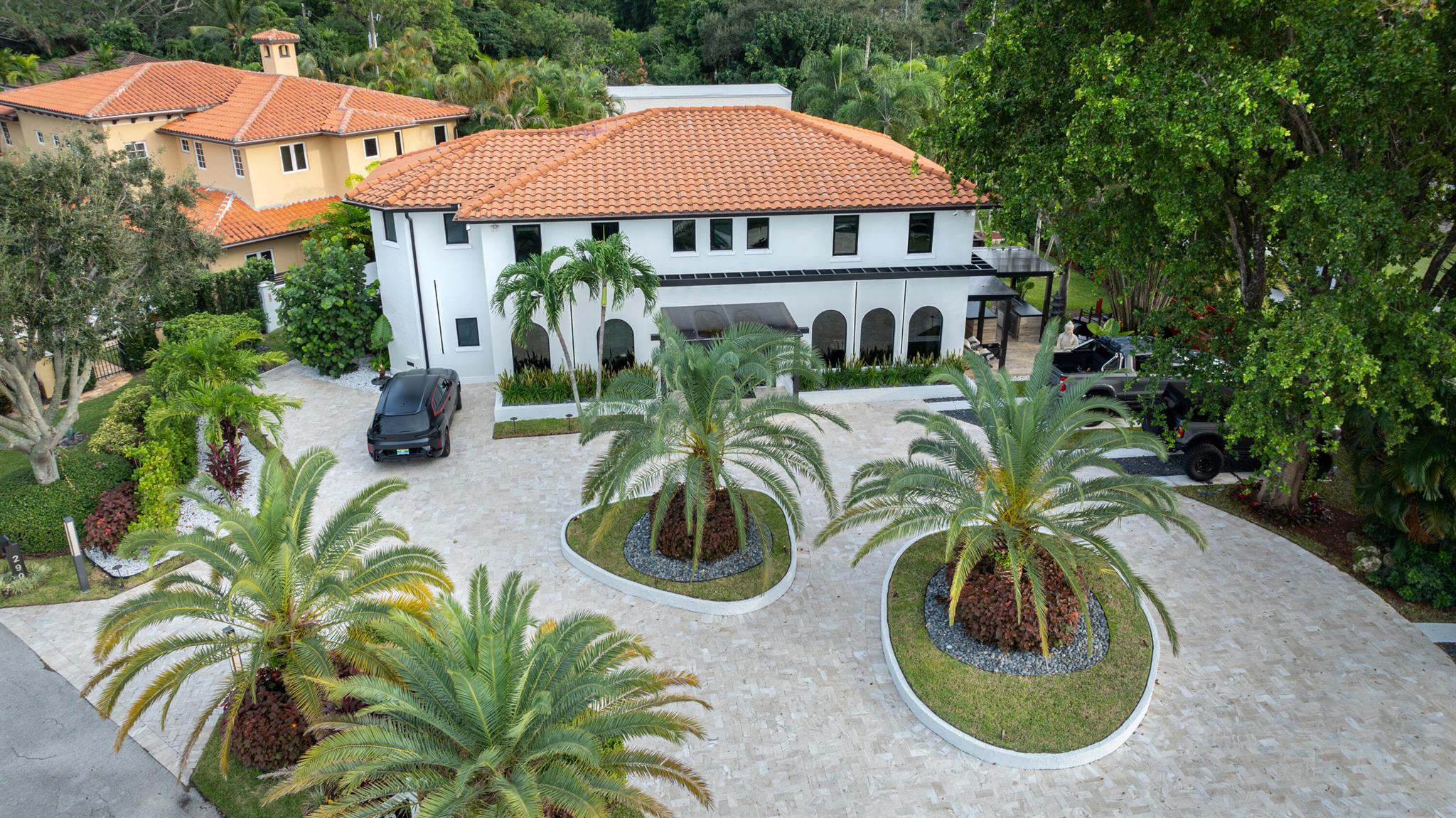 SPANISH VILLAGE - Residential