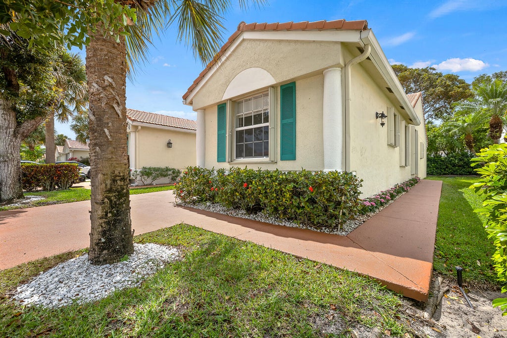 Photo of 15209 Ixora Road, Delray Beach, FL 33484 (MLS # R10973211)