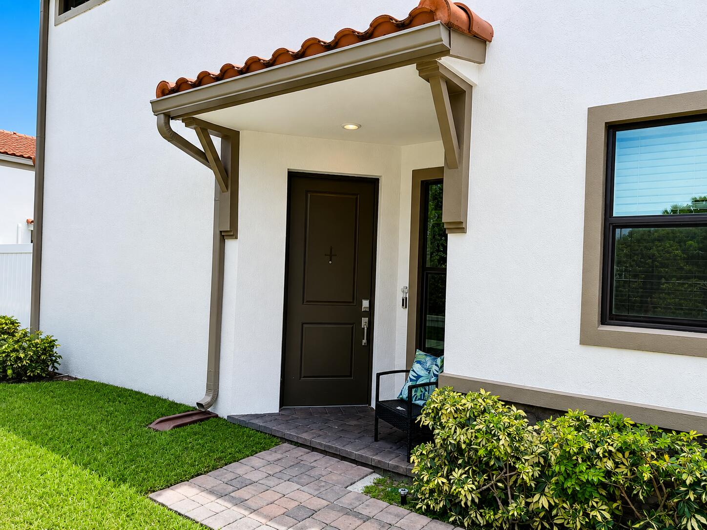4414 HEMLOCK Drive