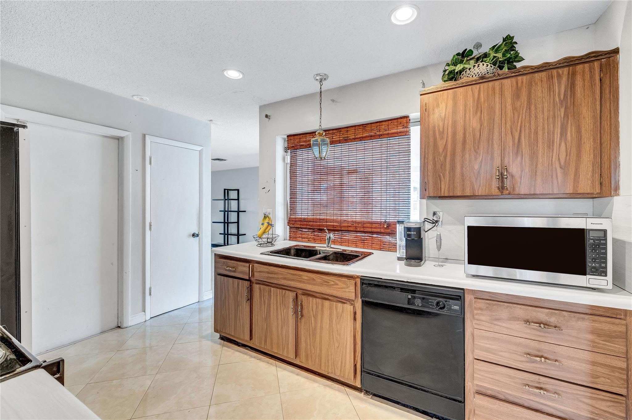 COCONUT CREEK 10TH SEC - Residential