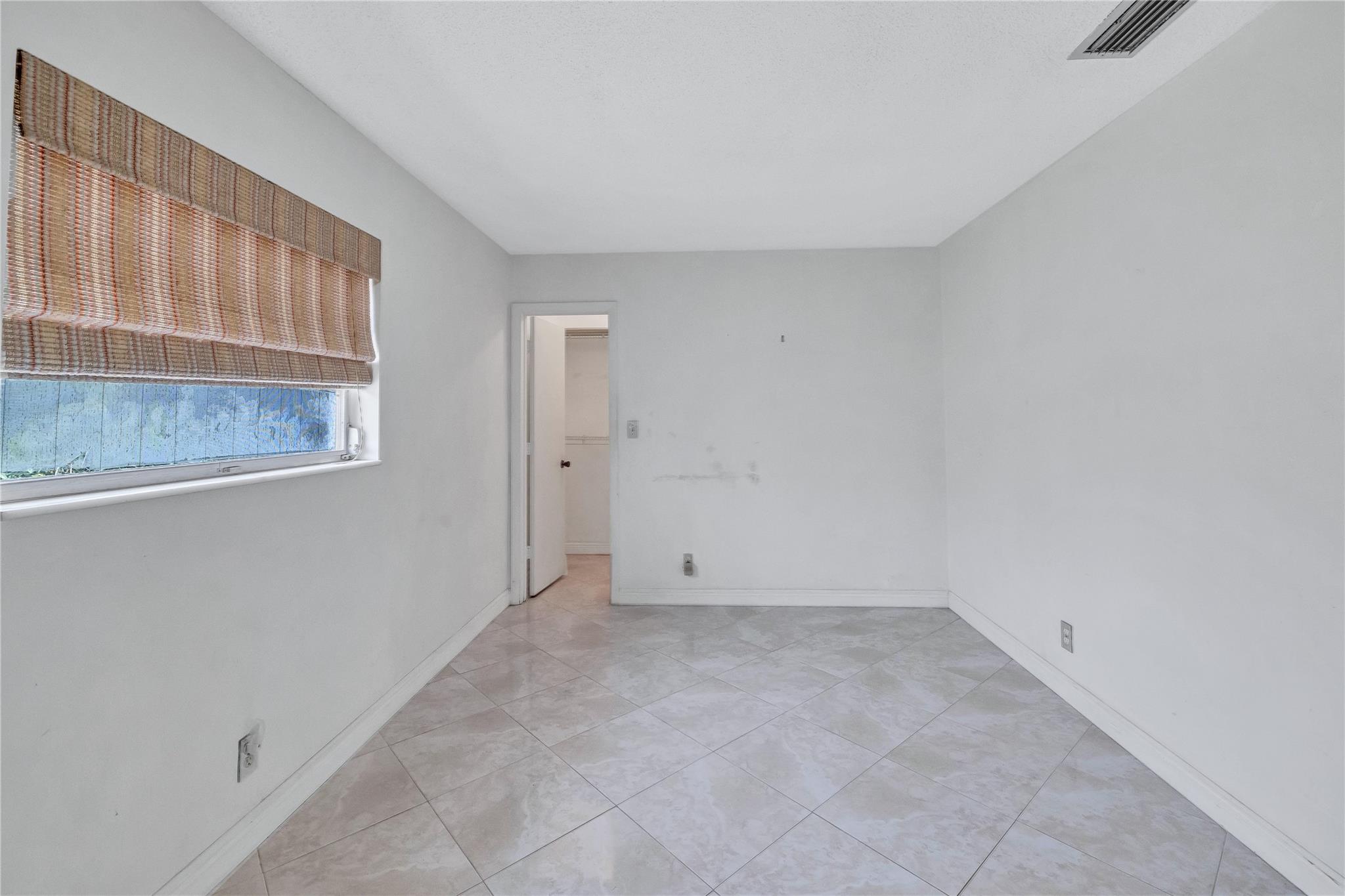 COCONUT CREEK 10TH SEC - Residential