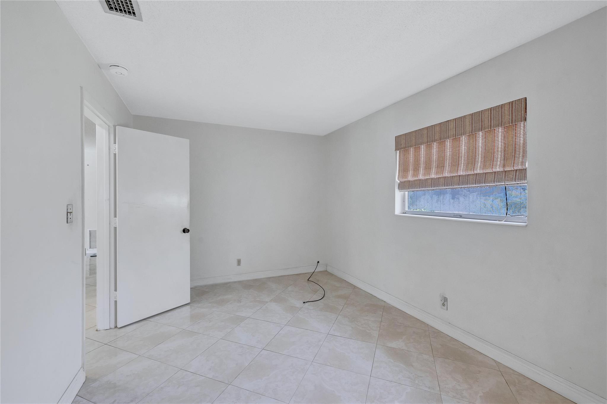 COCONUT CREEK 10TH SEC - Residential