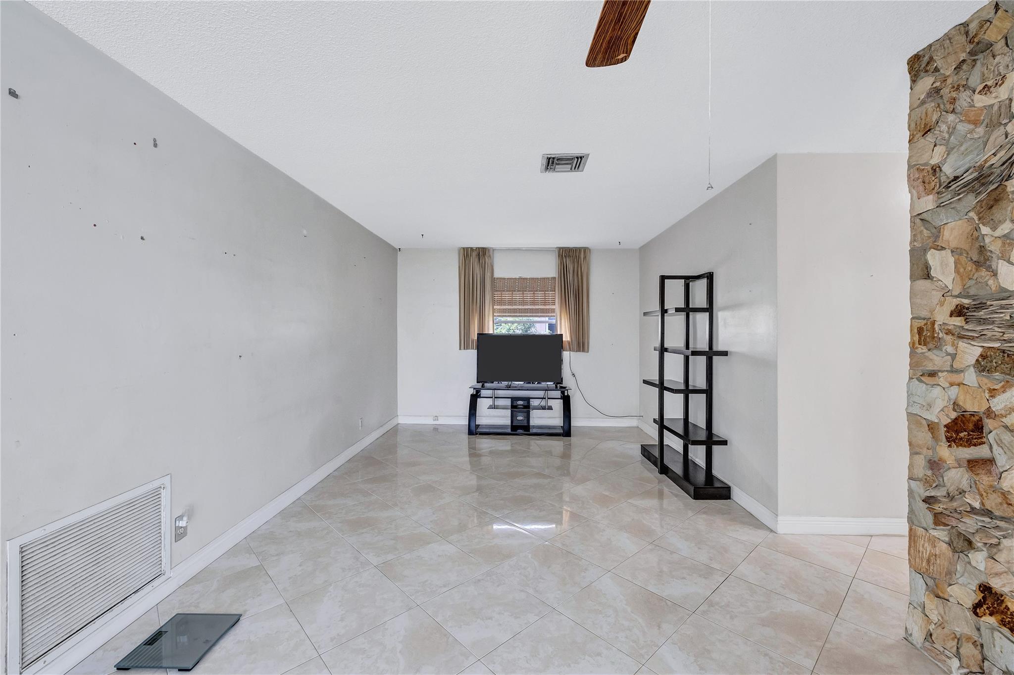 COCONUT CREEK 10TH SEC - Residential