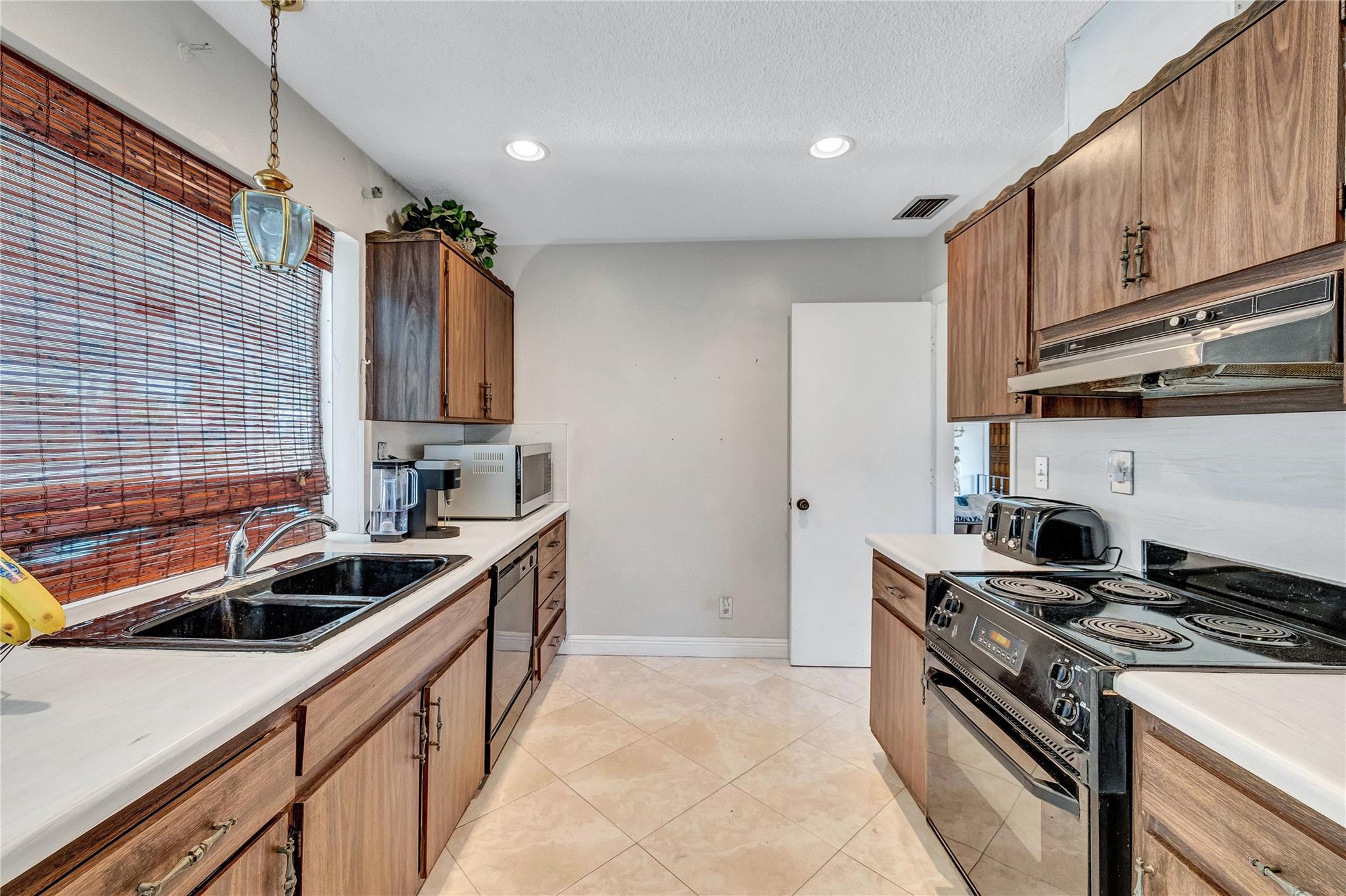 COCONUT CREEK 10TH SEC - Residential