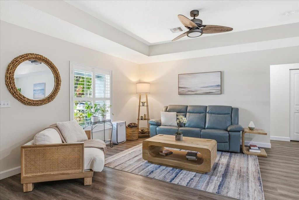 Photo of 1116 SW 33rd Ave Avenue SW, Vero Beach, FL 32968 (MLS # B26010264)