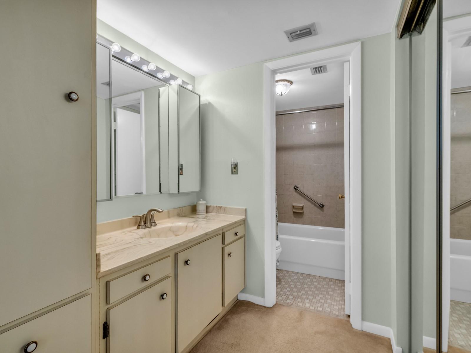 Colony Point - Residential