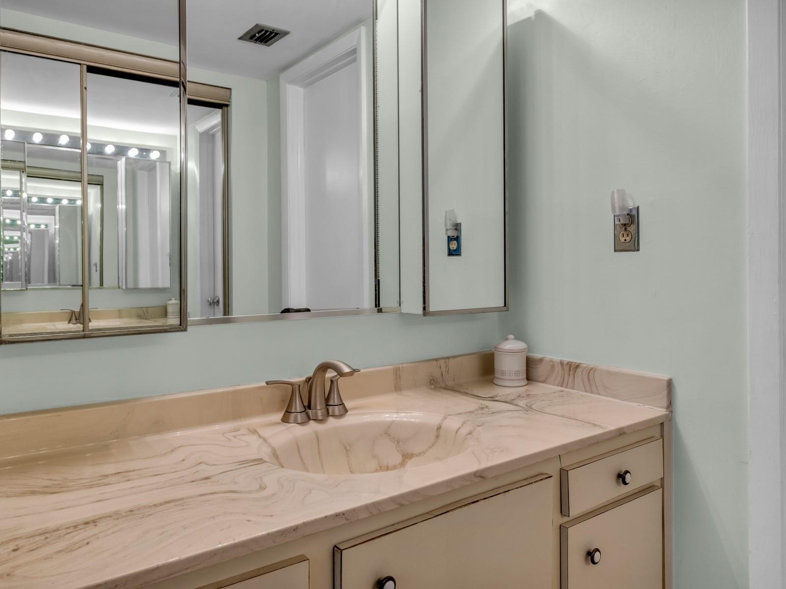 Colony Point - Residential