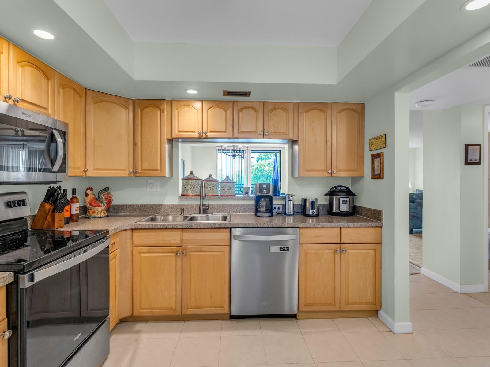 Colony Point - Residential