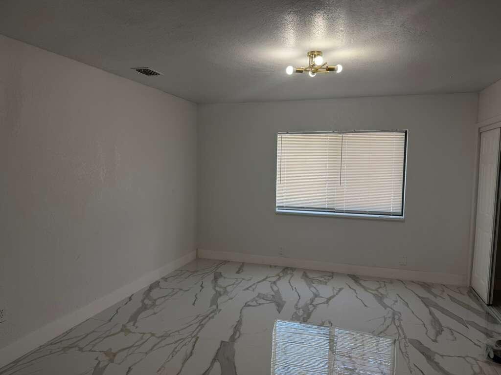 160 SE 15th Avenue
