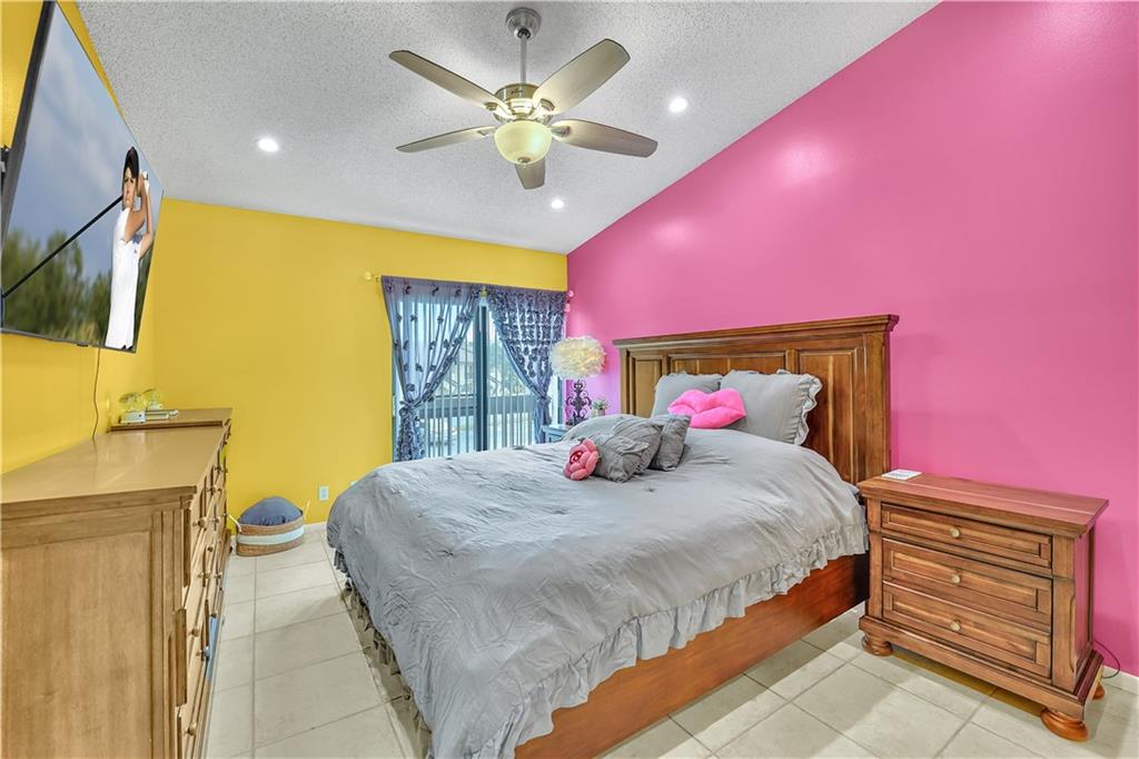 Meadowridge East Condo - Residential