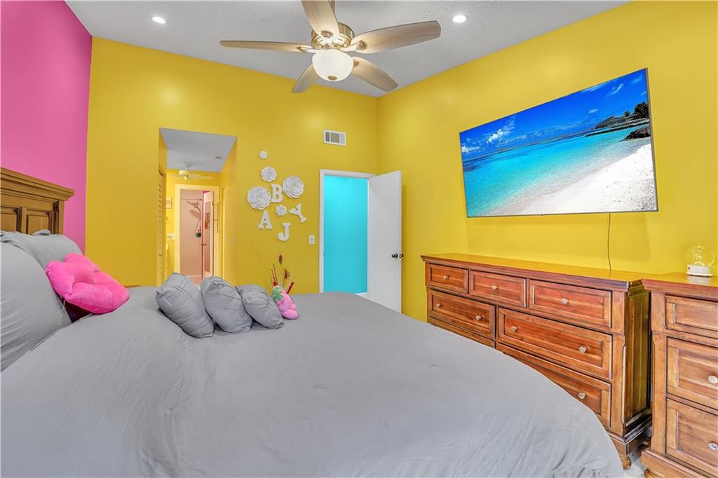 Meadowridge East Condo - Residential