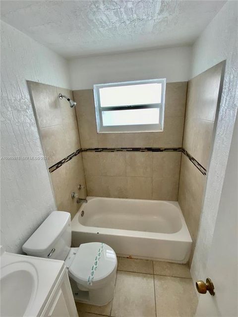 5626 SW 27th Street West Park FL 33023