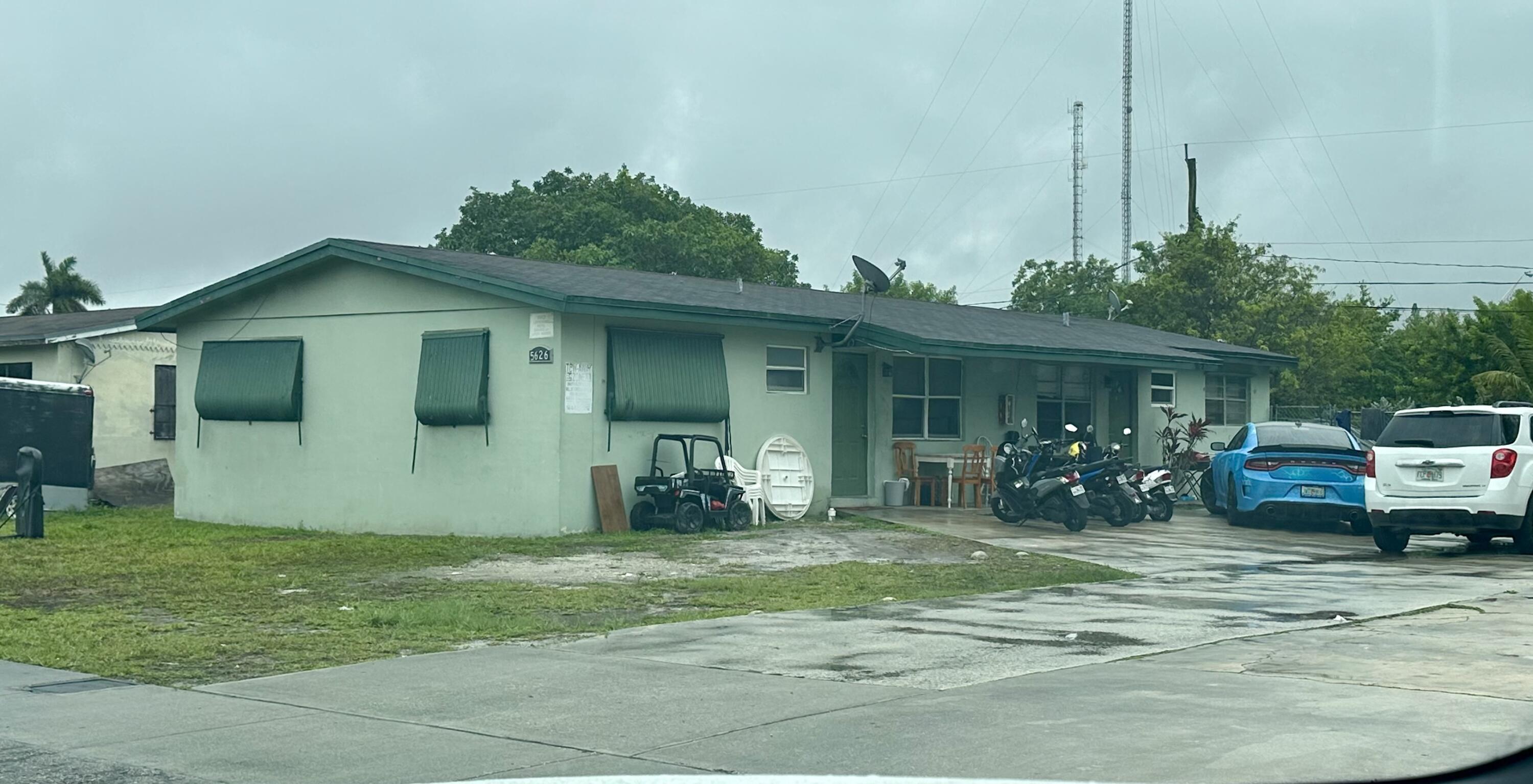 MIAMI GARDENS ESTATES - Residential Income