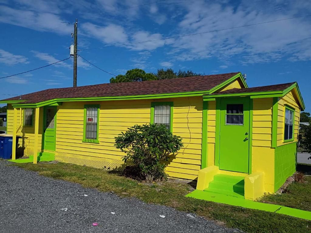 Photo of 713 N 19th Street, Fort Pierce, FL 34950 (MLS # R11118080)