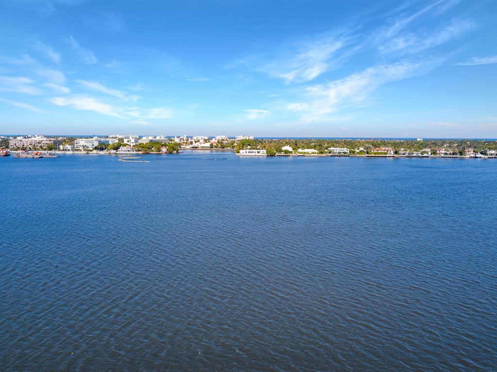 VIKING ARMS CONDO - Residential