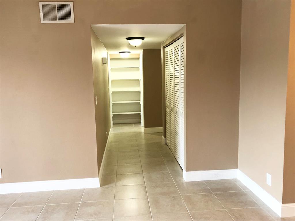 VIKING ARMS CONDO - Residential