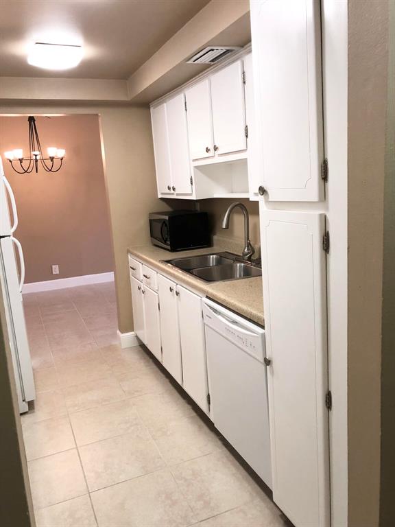 VIKING ARMS CONDO - Residential