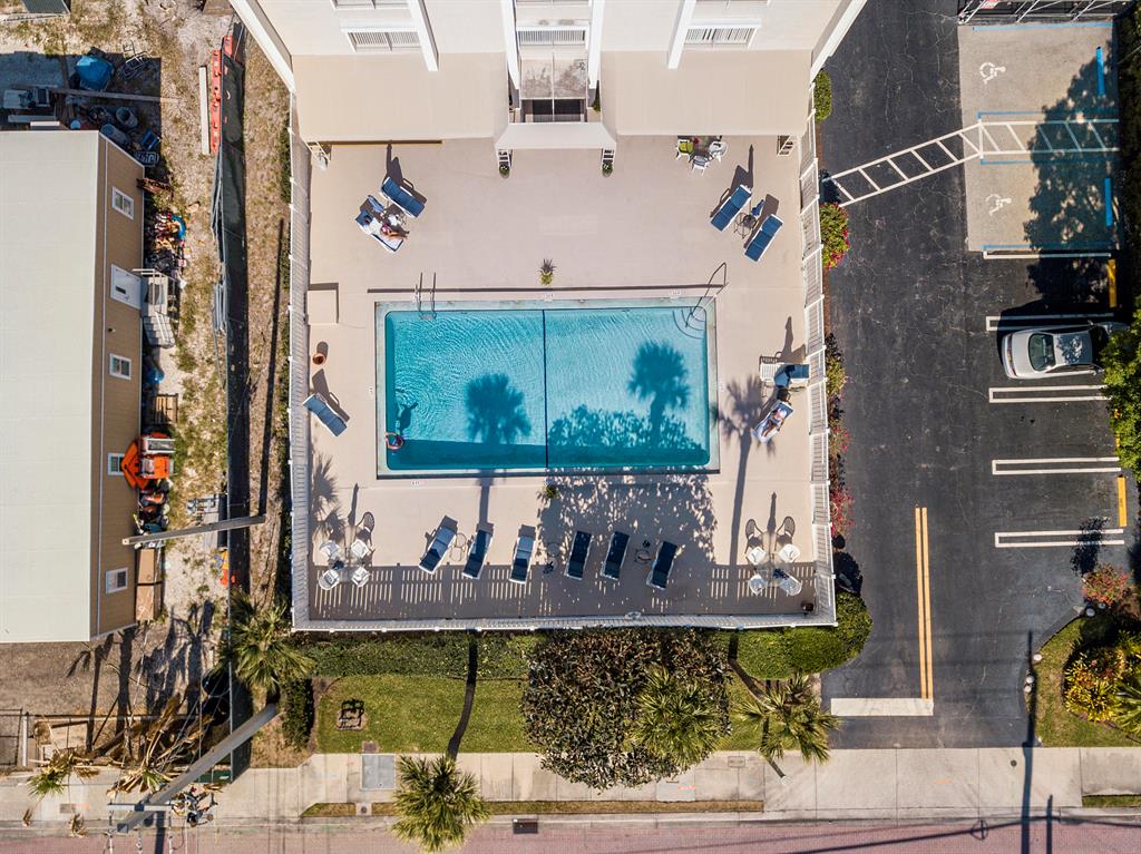 VIKING ARMS CONDO - Residential