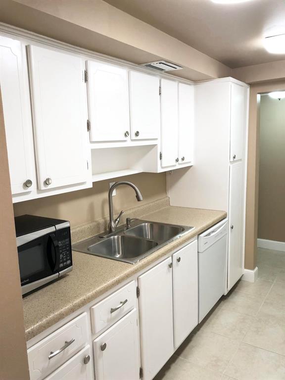 VIKING ARMS CONDO - Residential